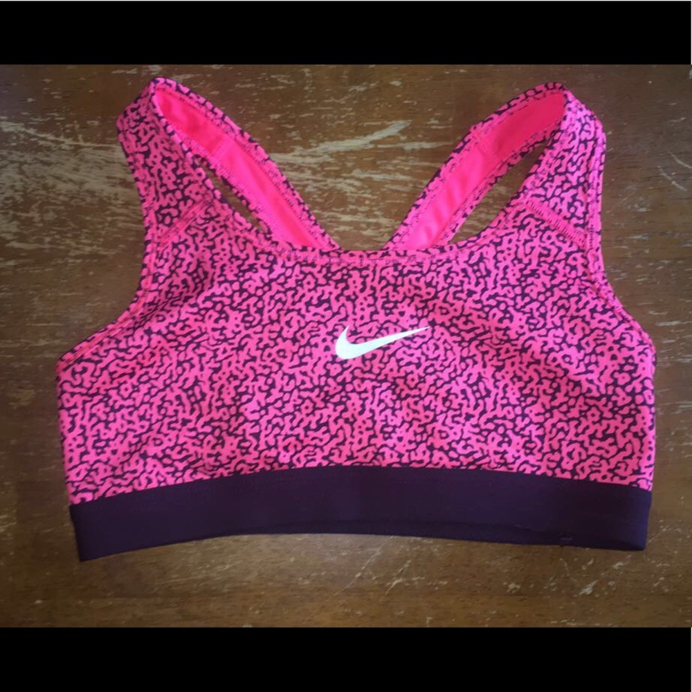 NEW Nike sports bra